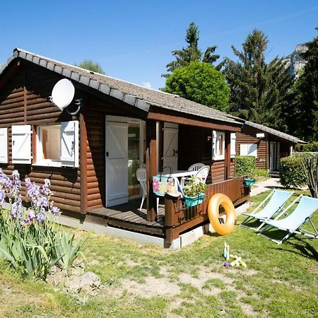 A La Rencontre Du Soleil - Camping Hotel Le Bourg-dʼOisans Eksteriør billede