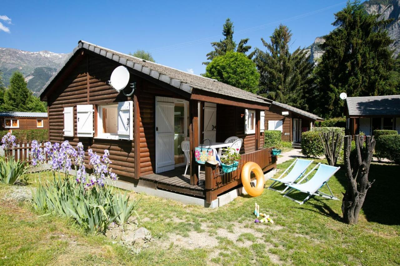 A La Rencontre Du Soleil - Camping Hotel Le Bourg-dʼOisans Eksteriør billede